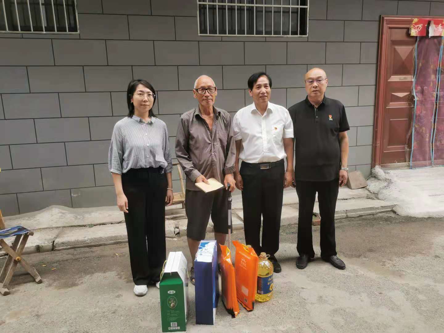 孔东征副会长到玉泉街道堽头村张化正家中慰问